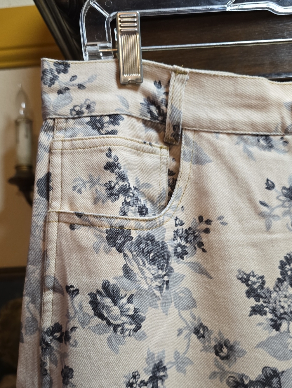 Barrel Jeans - Picture 3 of 13